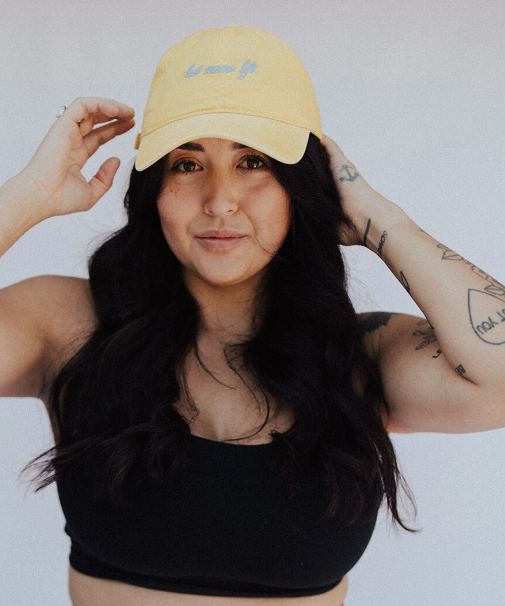hot moms lift baseball cap