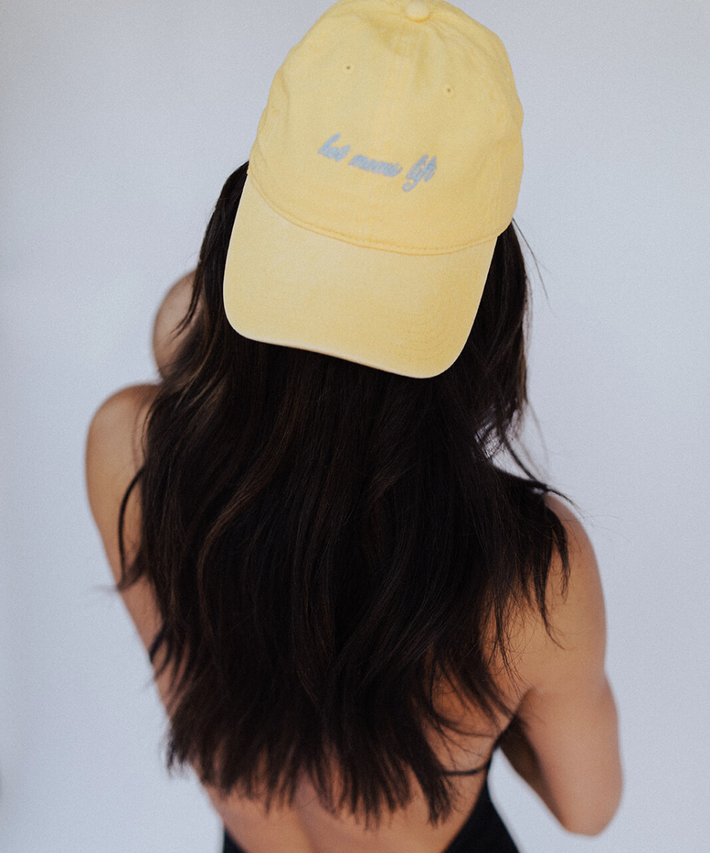 hot moms lift baseball cap
